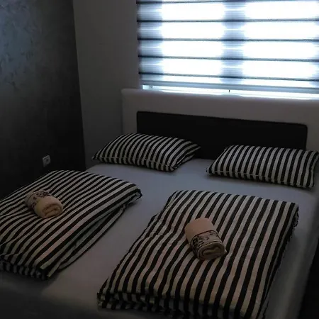 Kiki Lux Врнячка-Баня